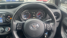 Toyota Yaris 1.5 VVT-i Design 5dr Petrol Hatchback